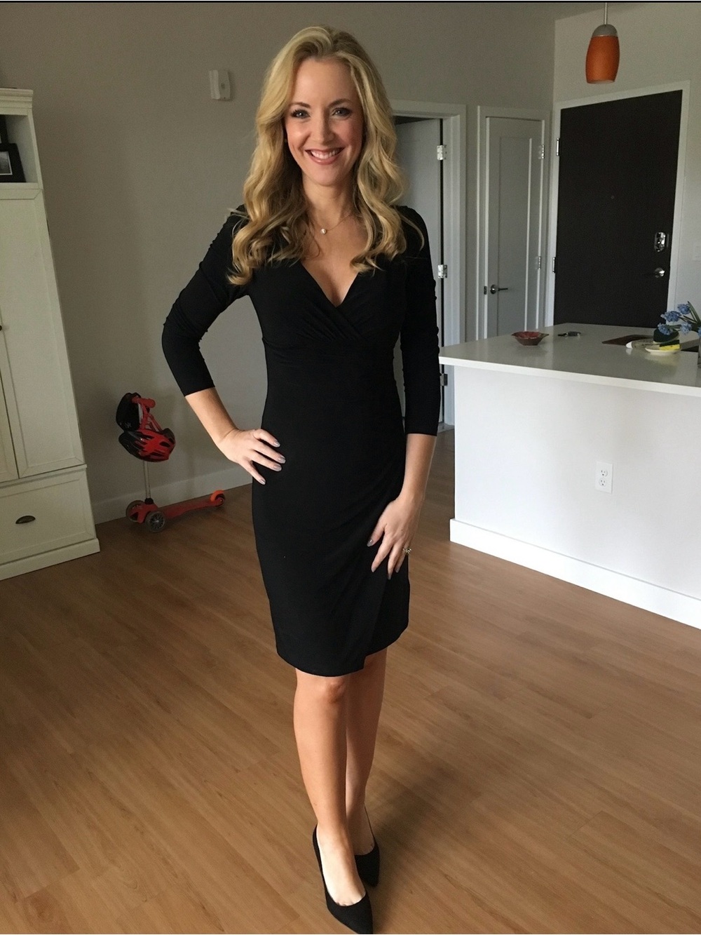 Lauren Ralph Lauren Black Long Sleeve Ruched V-Neck Midi Dress